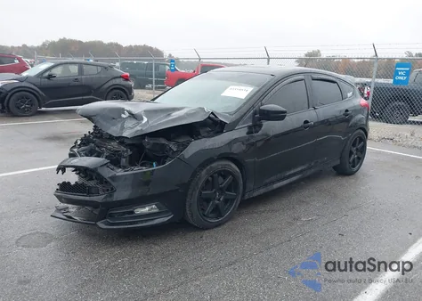 2017 Ford Focus St z USA, uszkodzony, nr VIN 1FADP3L94HL203918